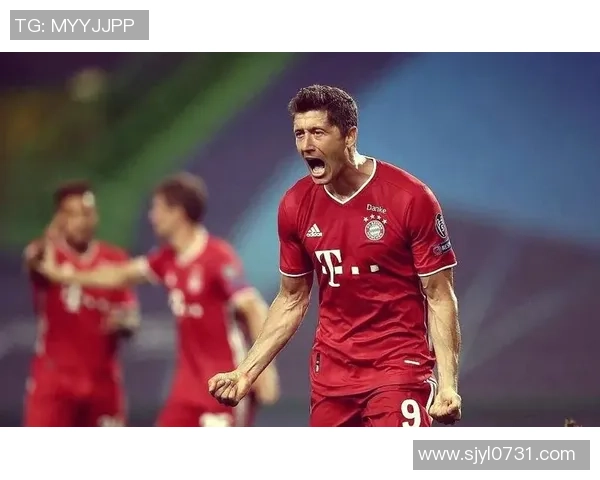 莱万带领球队再创辉煌赛季表现引发全球关注与热议 莱万带领球队再创辉煌赛季表现引发全球关注与热议